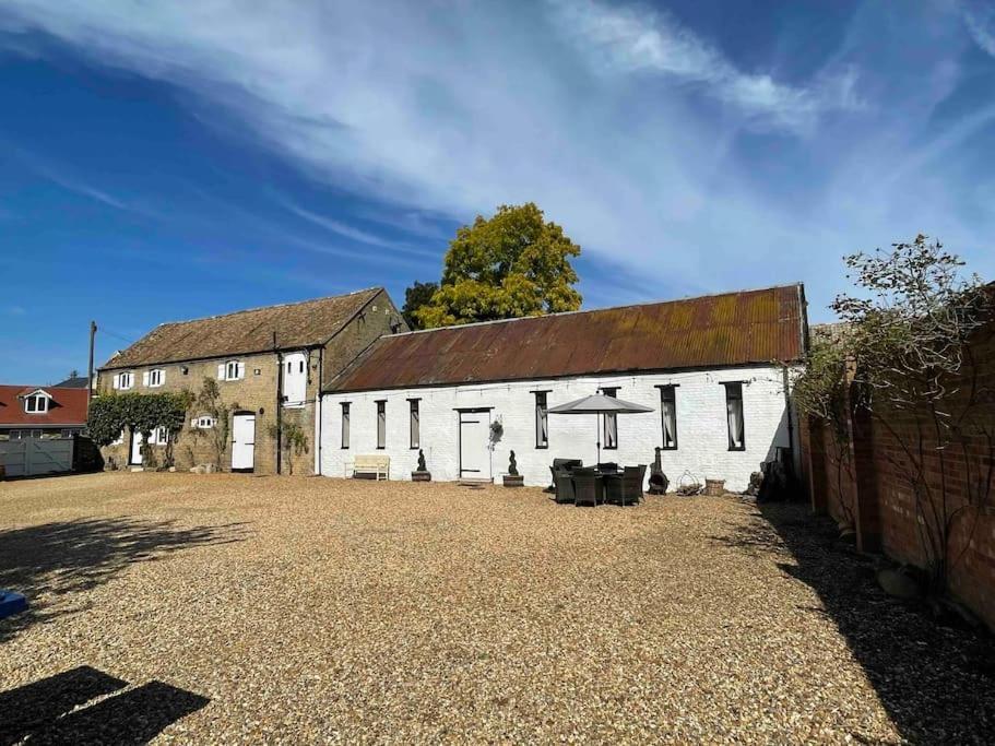 The Old Hay Barn - Games Room, Gym, Sleeps 8 Godmanchester 외부 사진