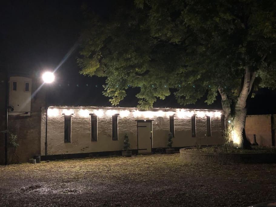 The Old Hay Barn - Games Room, Gym, Sleeps 8 Godmanchester 외부 사진