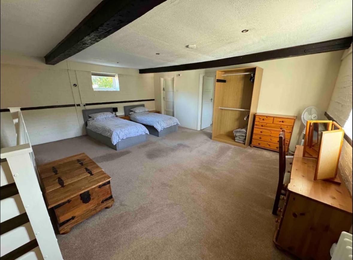 The Old Hay Barn - Games Room, Gym, Sleeps 8 Godmanchester 외부 사진
